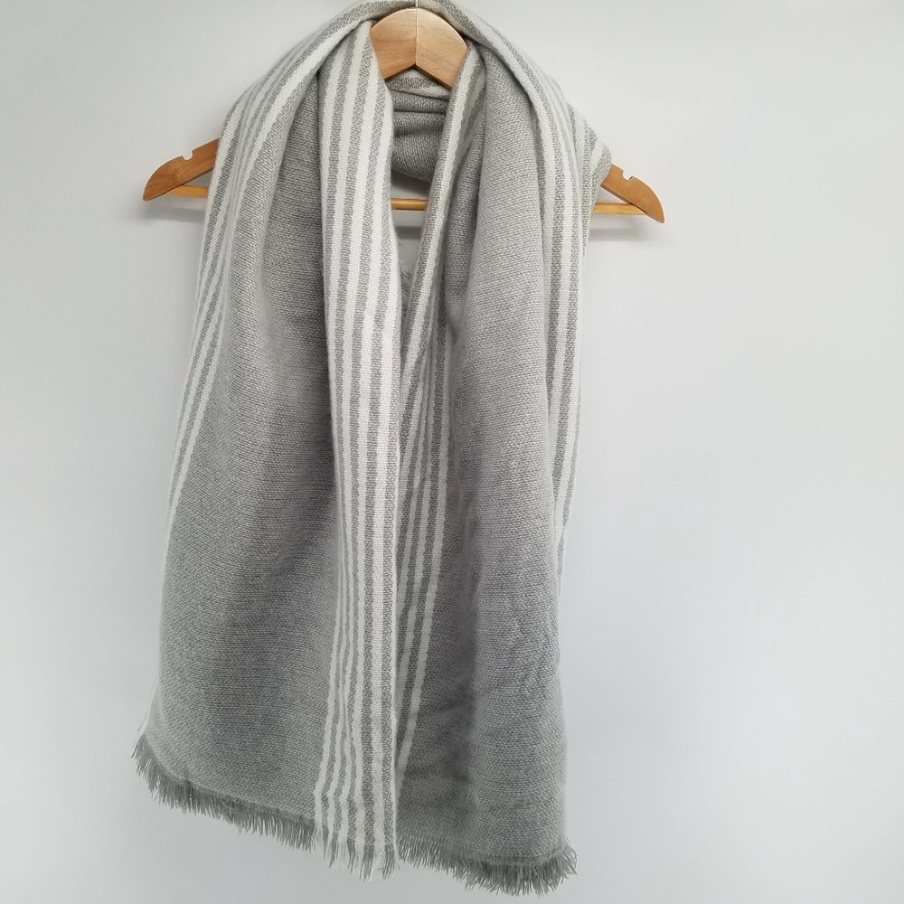 Potterybarn grey and white blanket scarf wrap 50X60